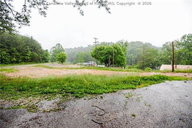 45 Pioneer Lane, Charleston, WV 25312