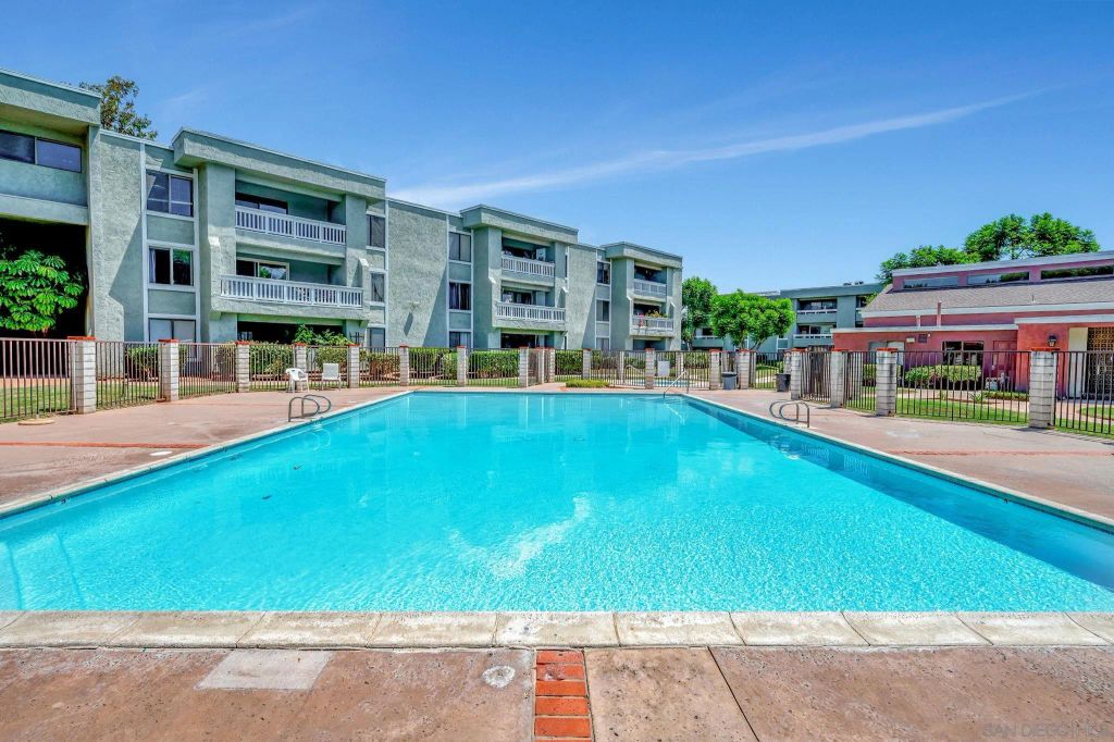 1020 E Washington Ave 94, Escondido, CA 92025