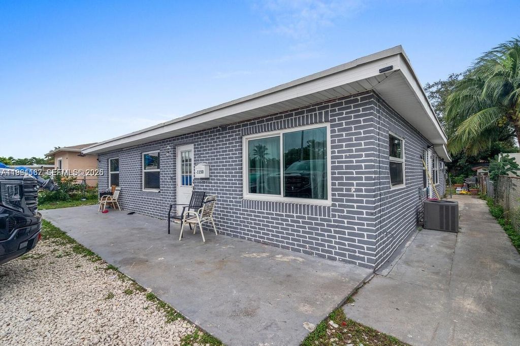 1150 SW 24th Ave, Fort Lauderdale, FL 33312