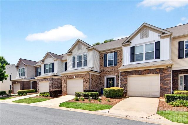 2434 Royal York Avenue, Charlotte, NC 28210