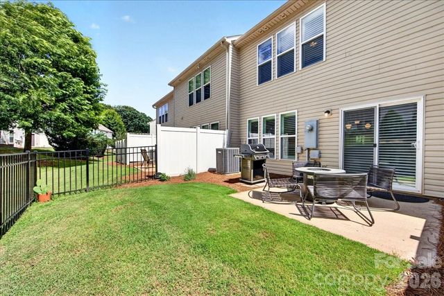 2434 Royal York Avenue, Charlotte, NC 28210