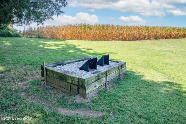 11441 Rineyville Rd, Vine Grove, KY 40175