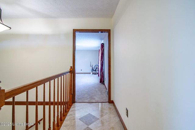 11441 Rineyville Rd, Vine Grove, KY 40175