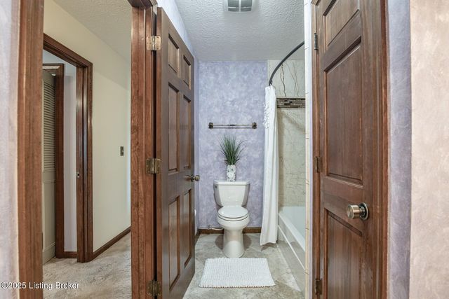 11441 Rineyville Rd, Vine Grove, KY 40175