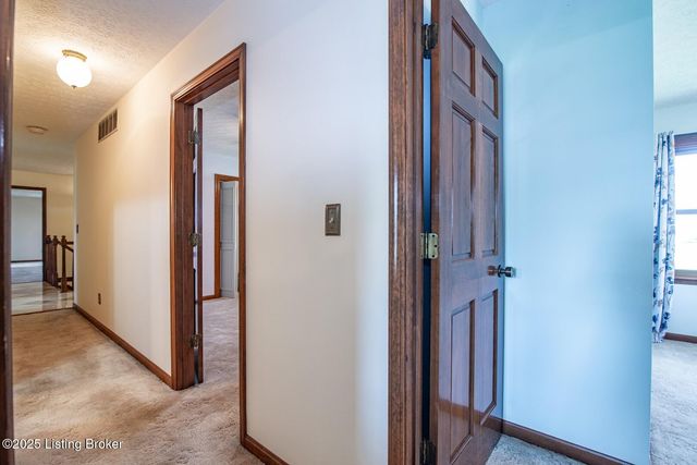 11441 Rineyville Rd, Vine Grove, KY 40175