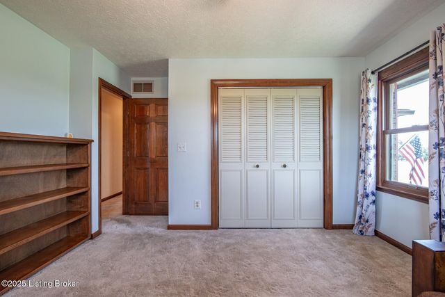 11441 Rineyville Rd, Vine Grove, KY 40175