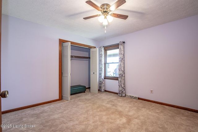 11441 Rineyville Rd, Vine Grove, KY 40175