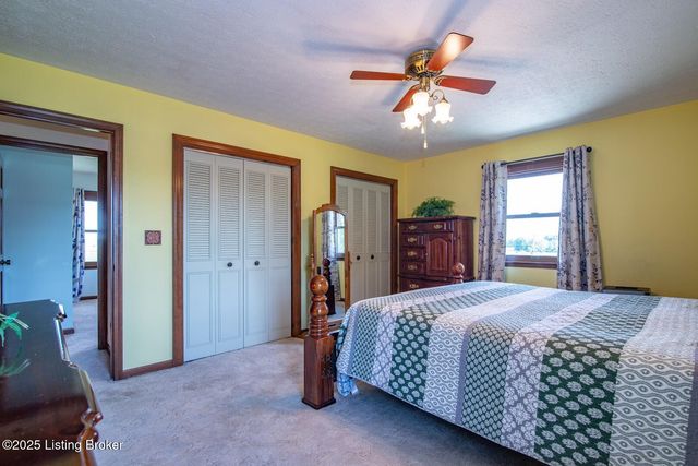 11441 Rineyville Rd, Vine Grove, KY 40175