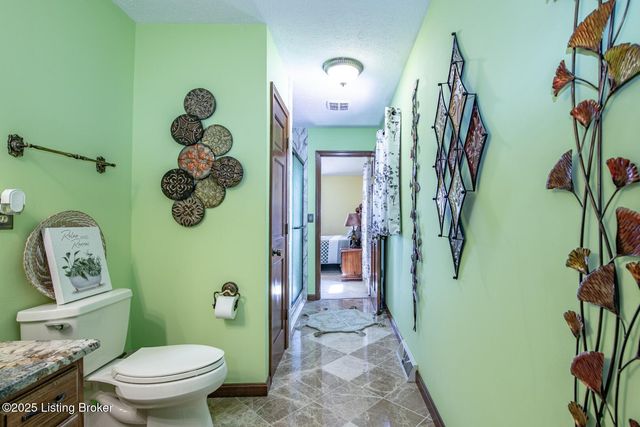 11441 Rineyville Rd, Vine Grove, KY 40175