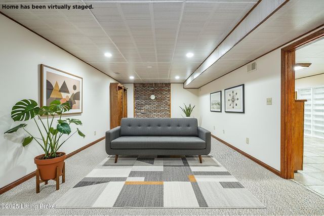 11441 Rineyville Rd, Vine Grove, KY 40175