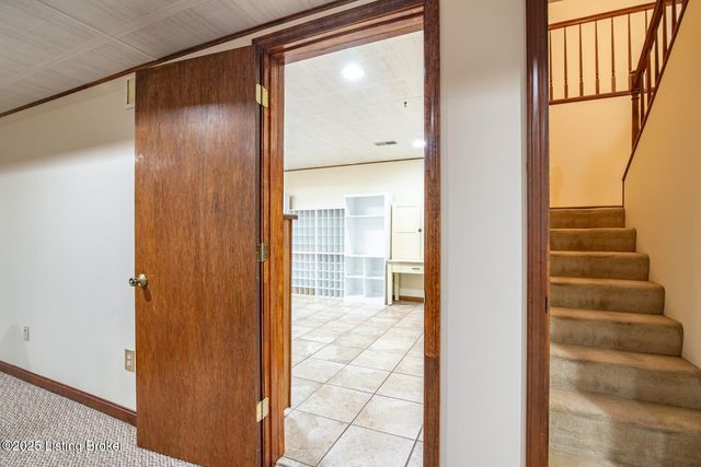 11441 Rineyville Rd, Vine Grove, KY 40175