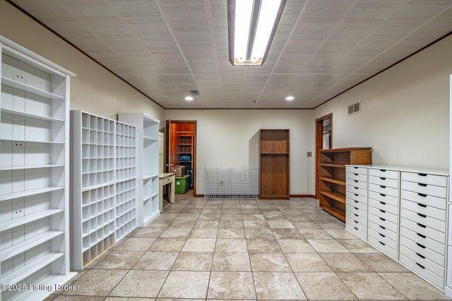 11441 Rineyville Rd, Vine Grove, KY 40175