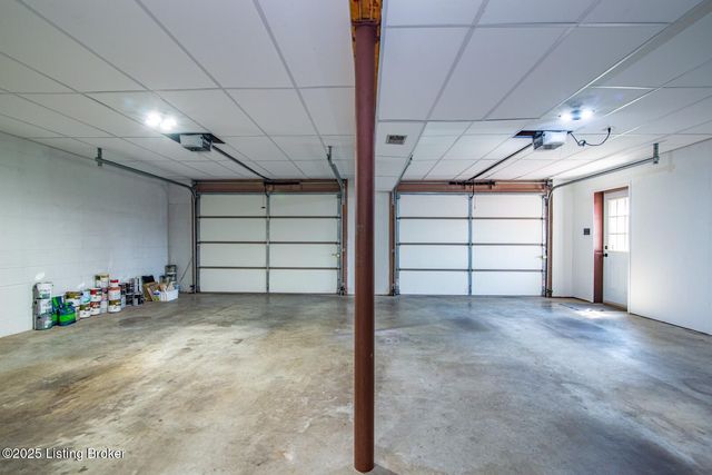 11441 Rineyville Rd, Vine Grove, KY 40175