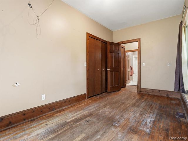 69 E Burdick Street, Oxford, MI 48371