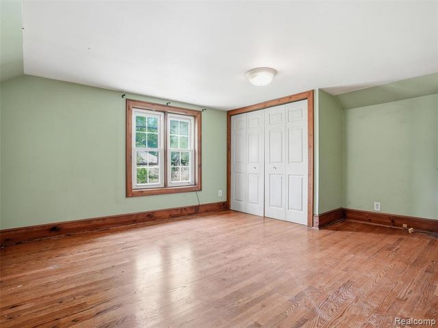 69 E Burdick Street, Oxford, MI 48371