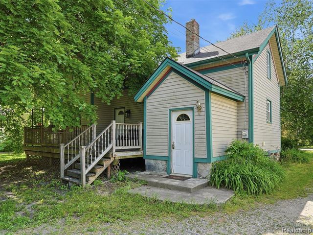 69 E Burdick Street, Oxford, MI 48371