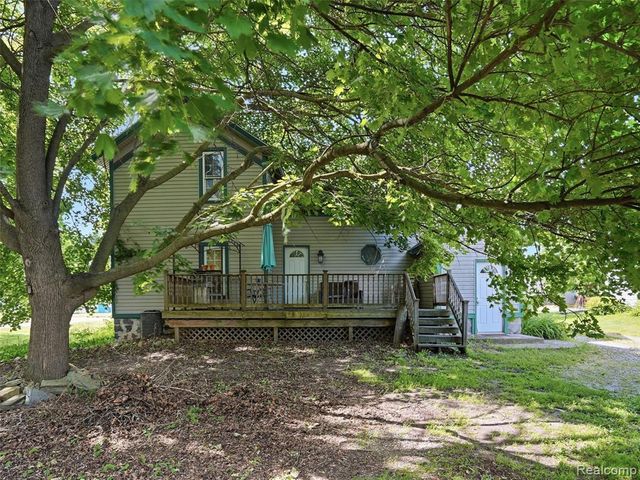 69 E Burdick Street, Oxford, MI 48371
