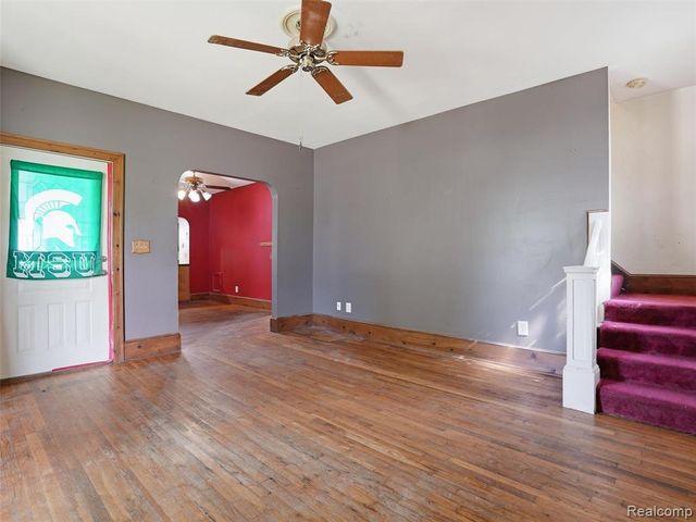69 E Burdick Street, Oxford, MI 48371