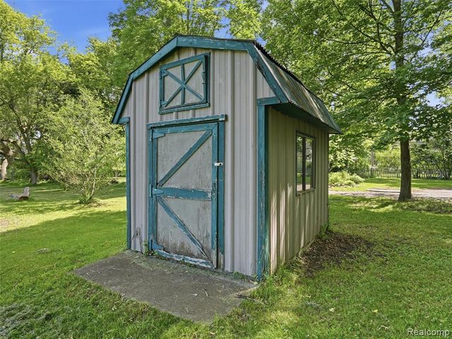 69 E Burdick Street, Oxford, MI 48371