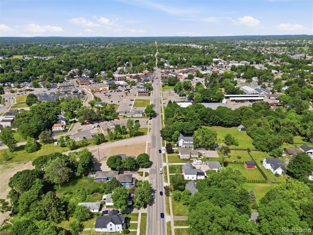 69 E Burdick Street, Oxford, MI 48371