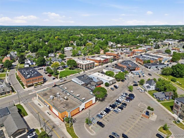 69 E Burdick Street, Oxford, MI 48371