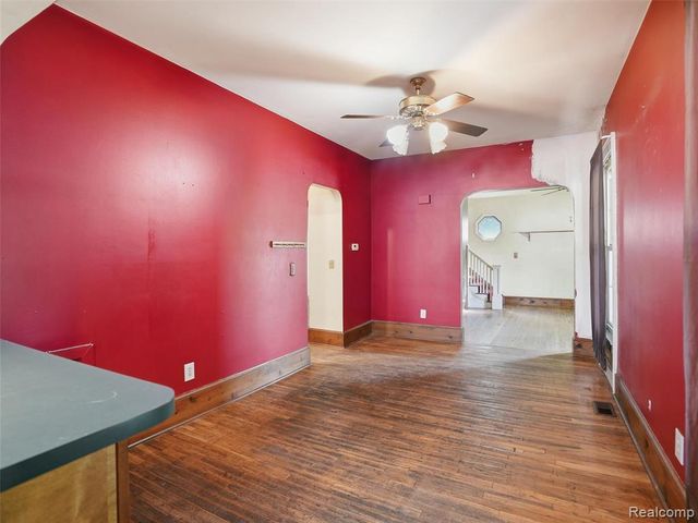 69 E Burdick Street, Oxford, MI 48371