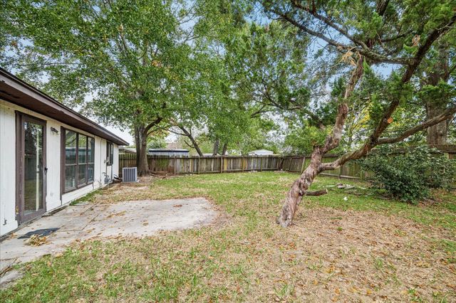 7306 Lonesome Woods Trail, Humble, TX 77346