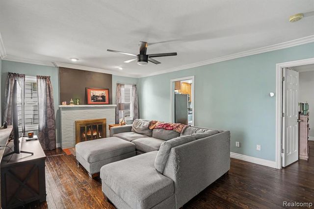3018 Cass Lake Avenue, Keego Harbor, MI 48320