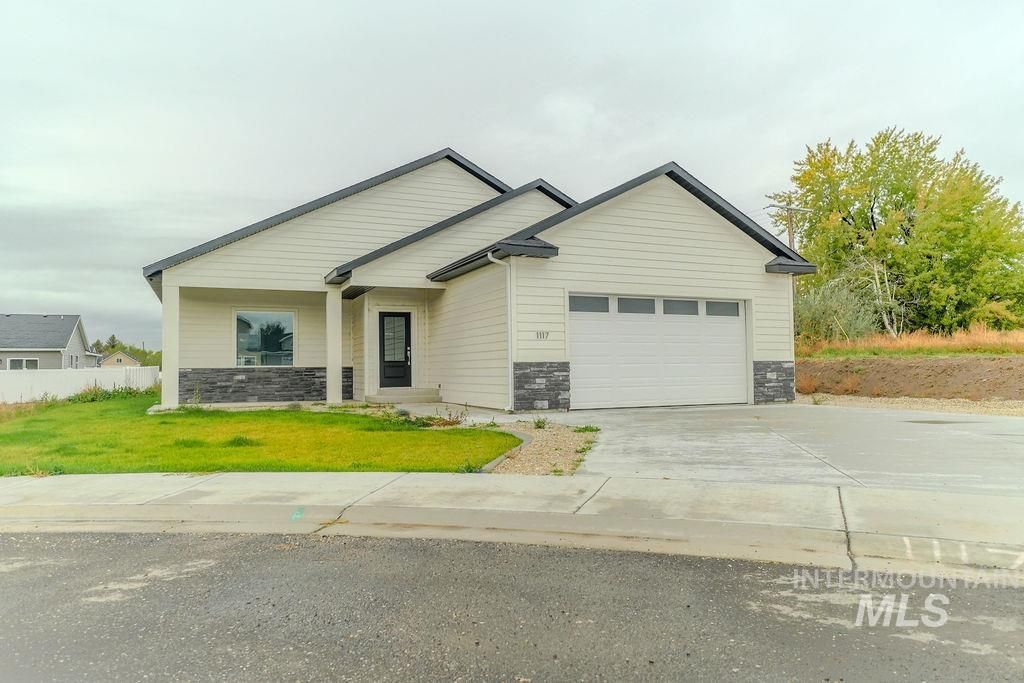1117 14th St, Rupert, ID 83350 photo 2