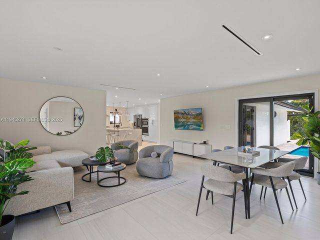 511 SE 14th St 1, Pompano Beach, FL 33060