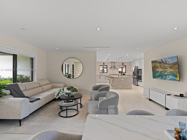 511 SE 14th St 1, Pompano Beach, FL 33060