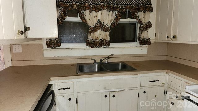 906 Trogdon Street, North Wilkesboro, NC 28659