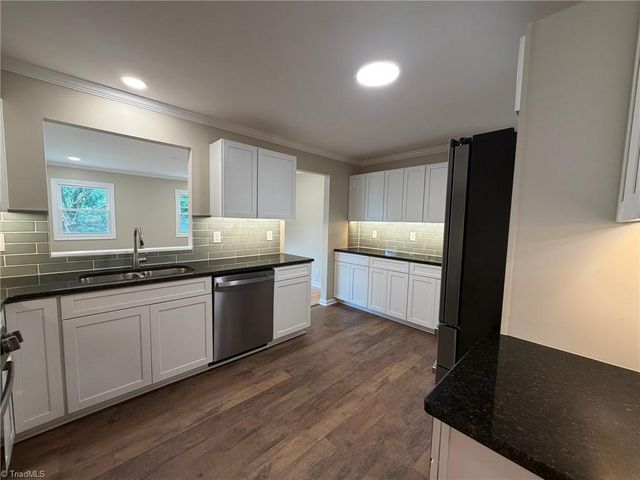 2701 Tudor Road, Winston-salem, NC 27106