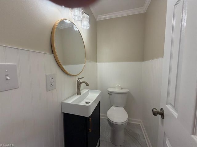 2701 Tudor Road, Winston-salem, NC 27106