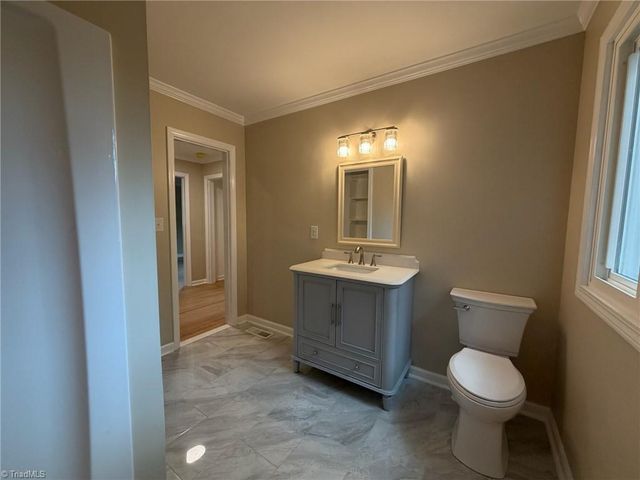 2701 Tudor Road, Winston-salem, NC 27106