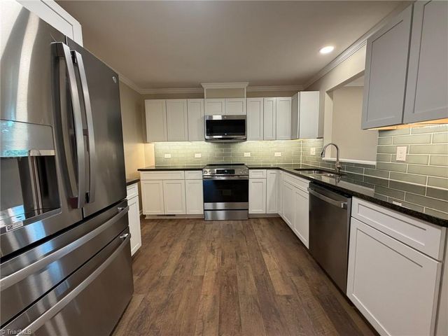 2701 Tudor Road, Winston-salem, NC 27106