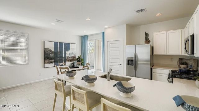 18756 W MAPLEWOOD Drive, Goodyear, AZ 85338