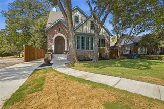 2212 Carleton Avenue, Fort Worth, TX 76107