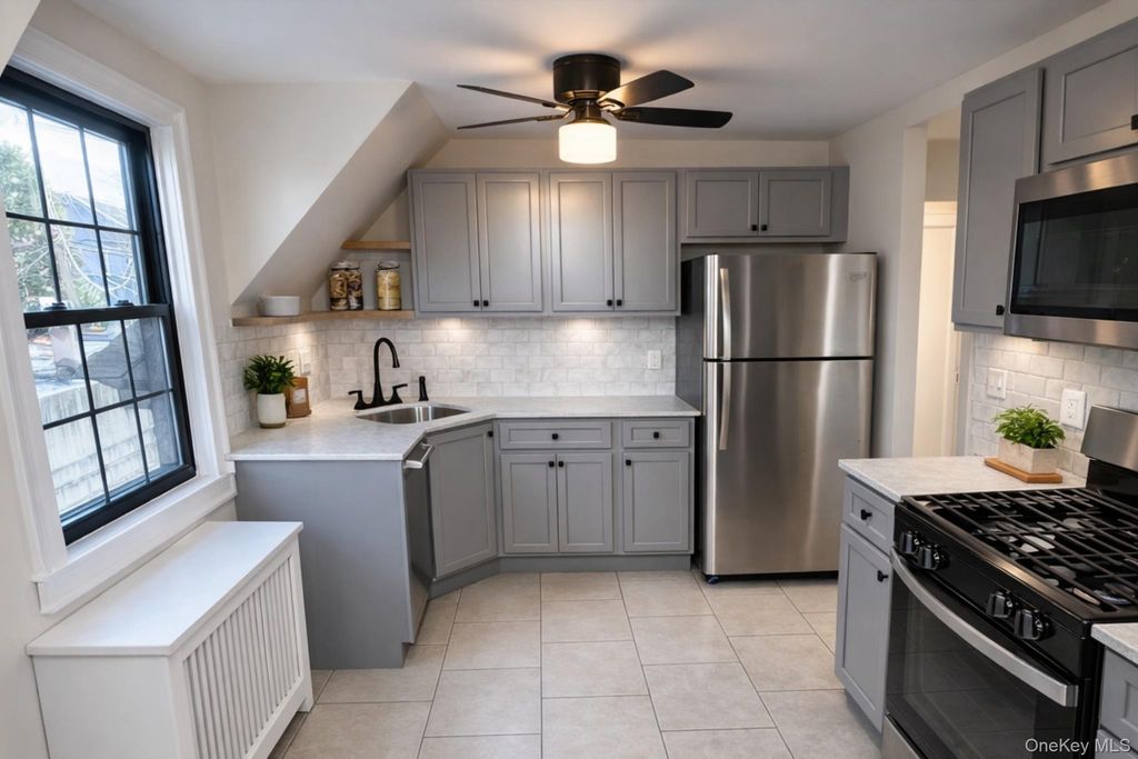 41 S Centre Avenue 2, Rockville Centre, NY 11570