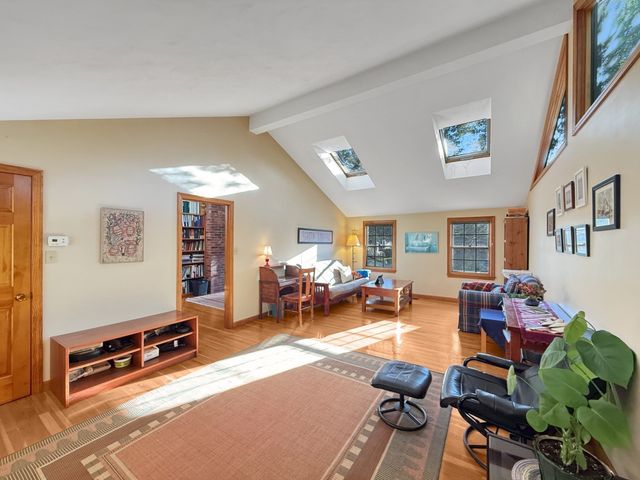 16 Wheeler Rd, Westborough, MA 01581