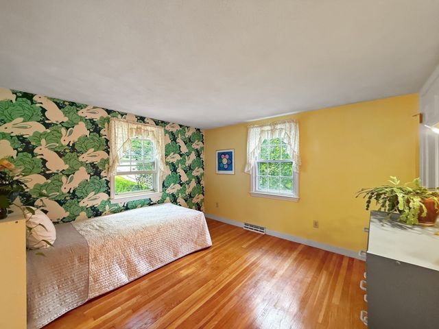 16 Wheeler Rd, Westborough, MA 01581