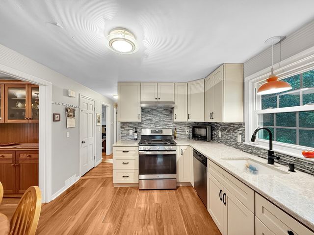 16 Wheeler Rd, Westborough, MA 01581