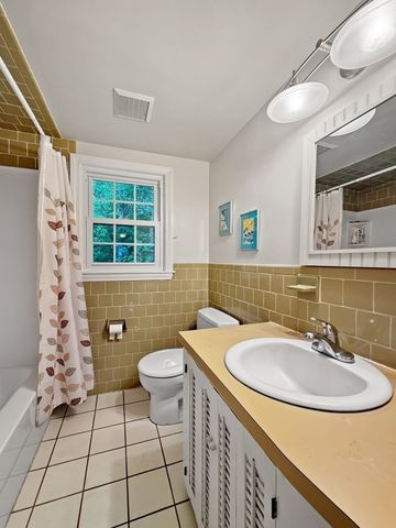16 Wheeler Rd, Westborough, MA 01581