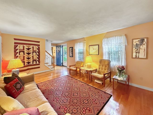 16 Wheeler Rd, Westborough, MA 01581
