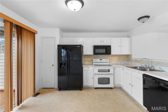 3560 Pearson Pointe Court, St Louis, MO 63129