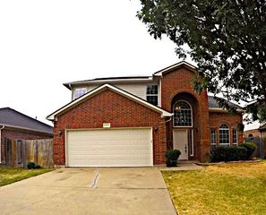 4426 Harpers Ferry Drive, Grand Prairie, TX 75052