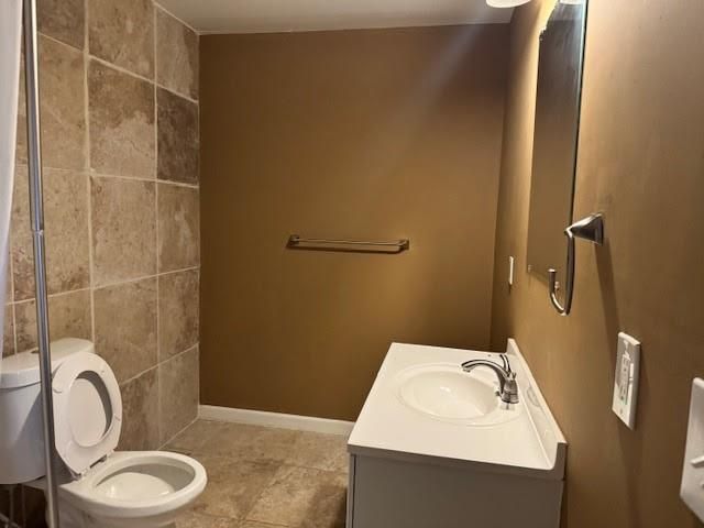 6800 Blue Parkway, Kansas City, MO 64129