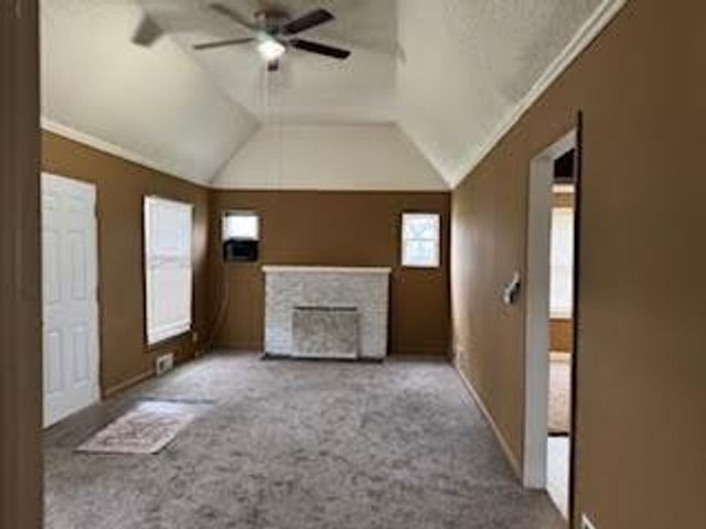 6800 Blue Parkway, Kansas City, MO 64129