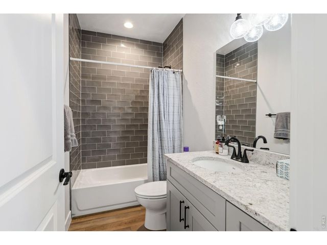 9251 Meadow Farms Dr, Milliken, CO 80543