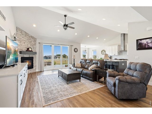9251 Meadow Farms Dr, Milliken, CO 80543